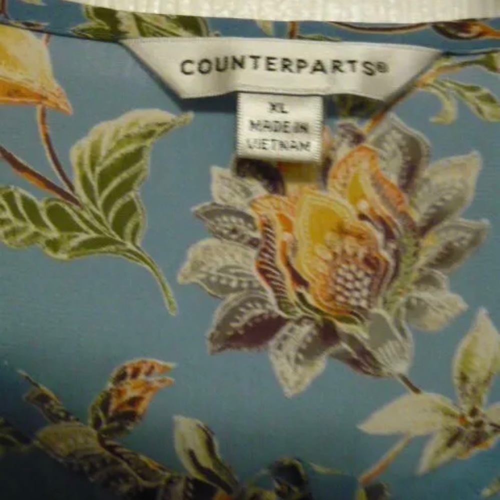 Ladies XL Blouse Top, Slit Angel Sleeve,  by Counterparts